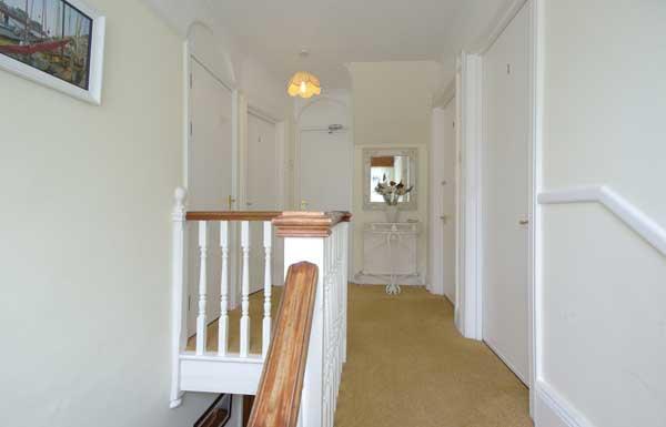Seaview Bed & Breakfast ลู ภายนอก รูปภาพ
